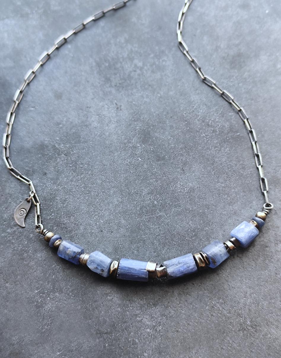 Artisan Raw Silver Necklace with Blue Kyanite, Oxidized Sterling Silver Jewellery, Chain Necklace with Kyanite Bar, Denim Blue Necklace 925