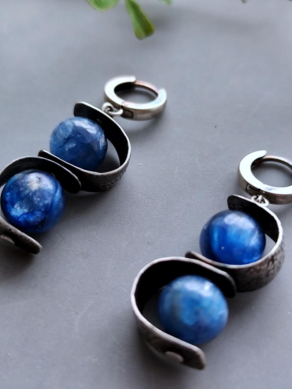 Rustic Texture Blue Kyanite Hoop Earrings with Orbital Geometrical Detail - OOAK Modern Silver Earrings Genuine Denim Blue Gemstone .925
