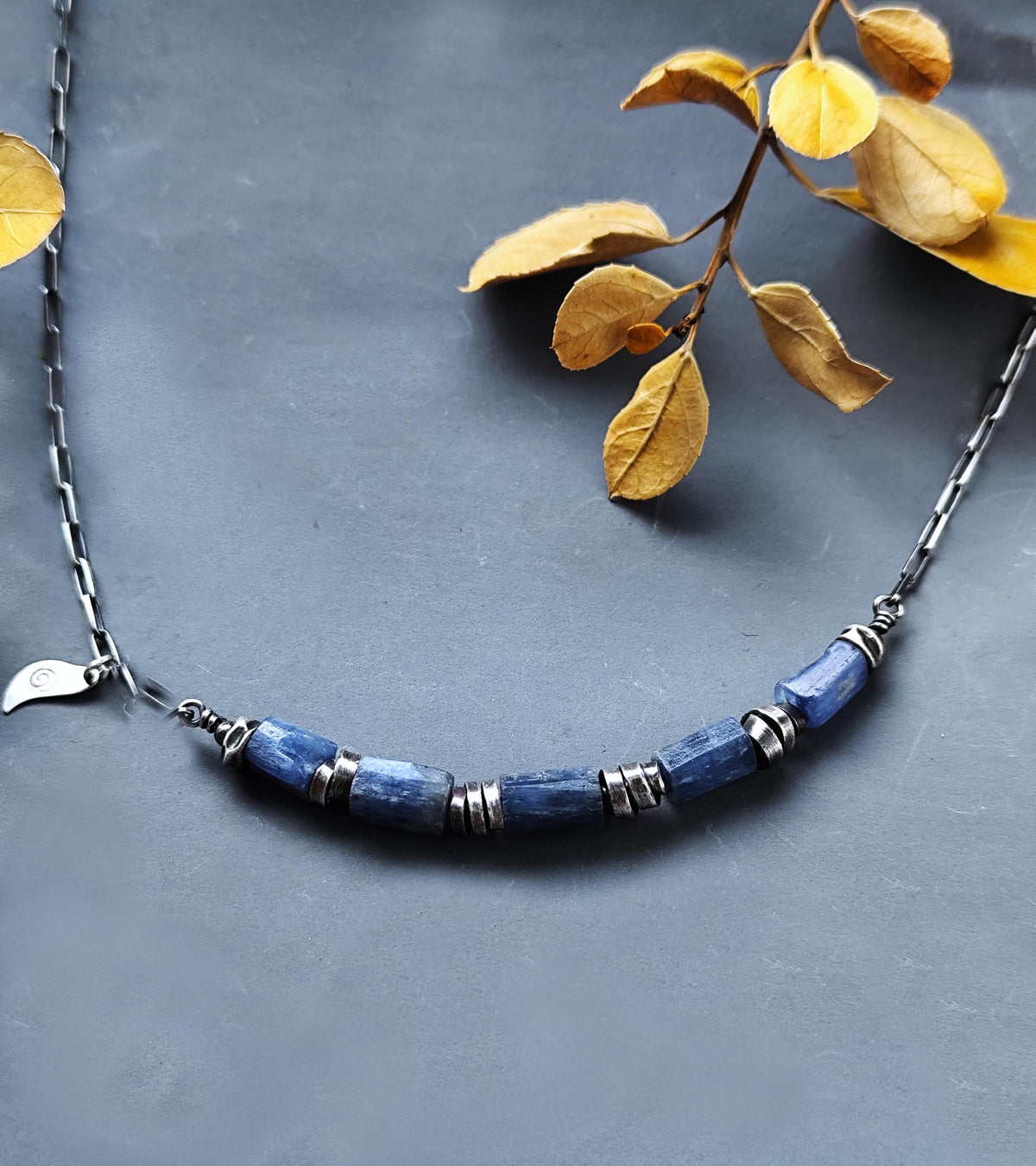 Rough Blue Kyanite Silver .925 Chain Necklace - Oxidized Sterling Silver Artisan Handcrafted Jewellery with Natural Denim Gemstone Choker