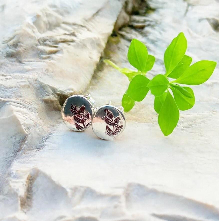 Minimalist Stud Earrings with Leafy Details